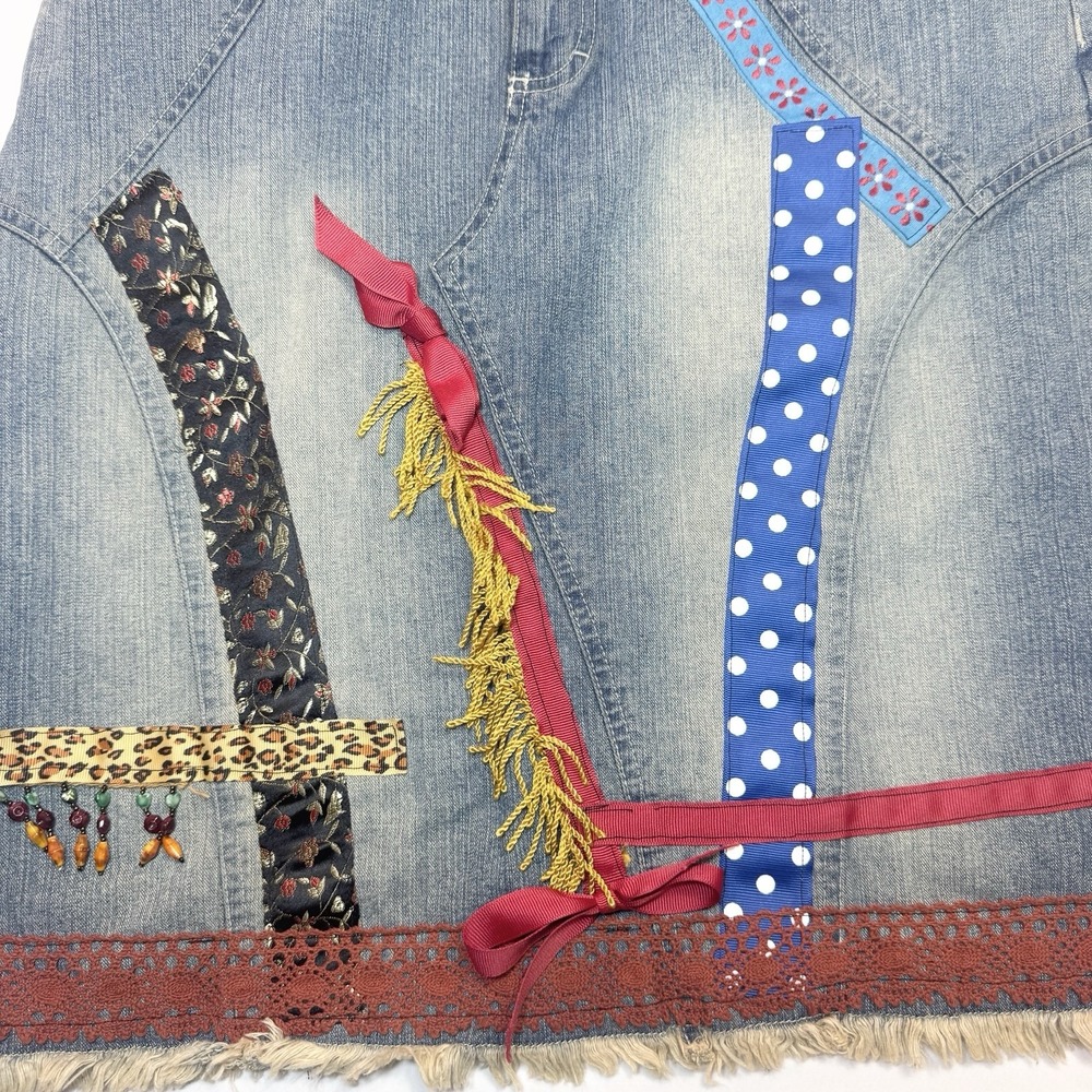 Vintage Upcycled Denim Patchwork Skirt Womens 8 Jean Indie Cowgirl Western Boho - Picture 5 of 9